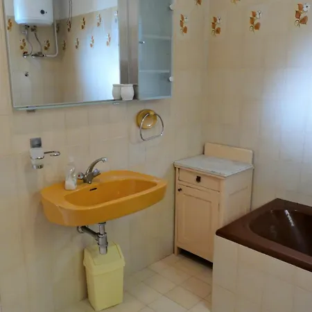 아파트 Subert 노비비노돌스키