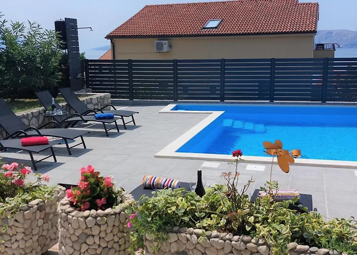 Subert Lägenhet Novi Vinodolski